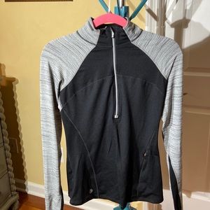 Athleta half zip top